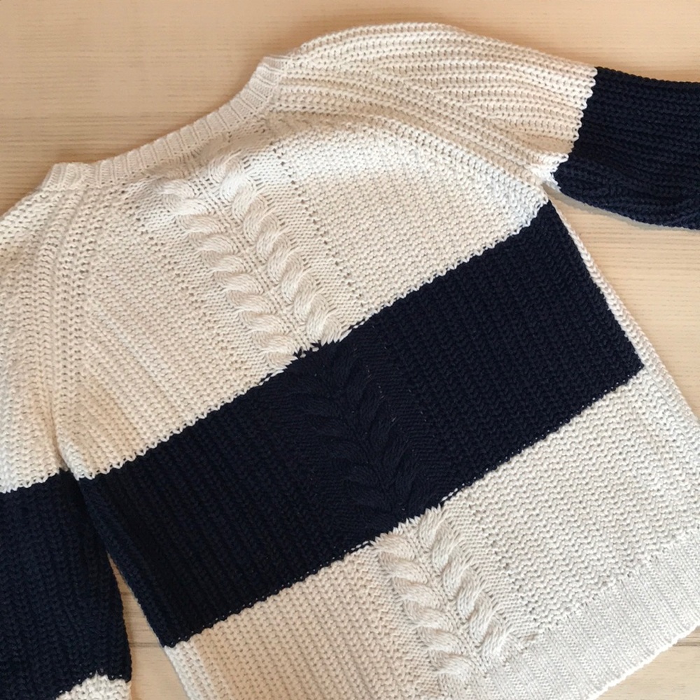 360 Sweater XS Cream with Navy EUC - Picture 2 of 8